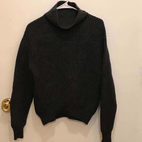 Aritzia Montpelier sweater dark gray XXS - Picture 3 of 4